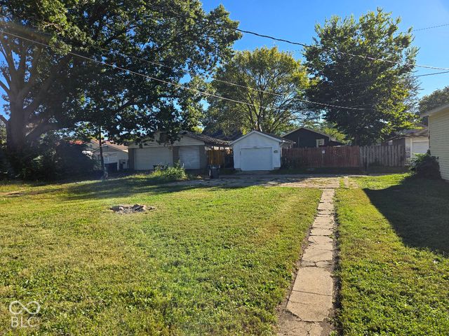 829 N Bradley Avenue, Indianapolis, IN 46201