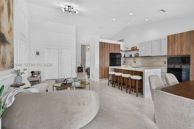 820 Falling Water Rd, Weston, FL 33326