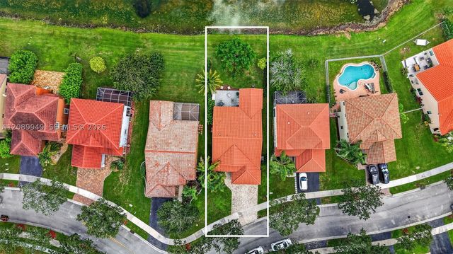 820 Falling Water Rd, Weston, FL 33326
