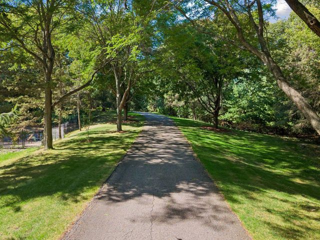 1959 Pine Ridge Drive, West Saint Paul, MN 55118