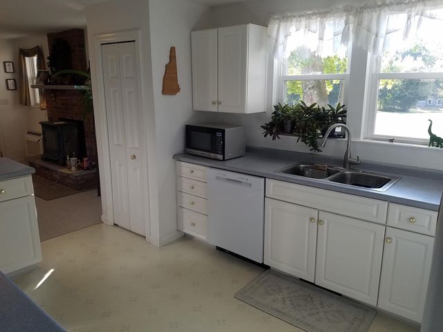 250 Joppa Hill Road, Bedford, NH 03110