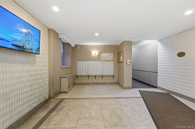 83-40 Austin Street 1S, Kew Gardens, NY 11415
