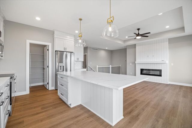 305 NW Lavelle Court, Waukee, IA 50263