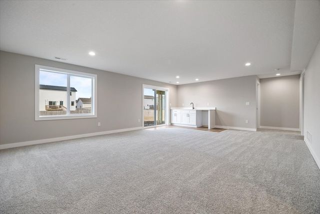 305 NW Lavelle Court, Waukee, IA 50263