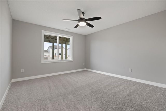 305 NW Lavelle Court, Waukee, IA 50263