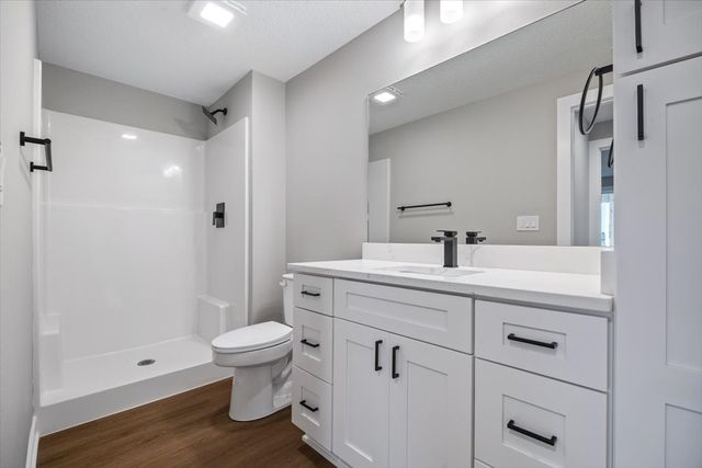 305 NW Lavelle Court, Waukee, IA 50263