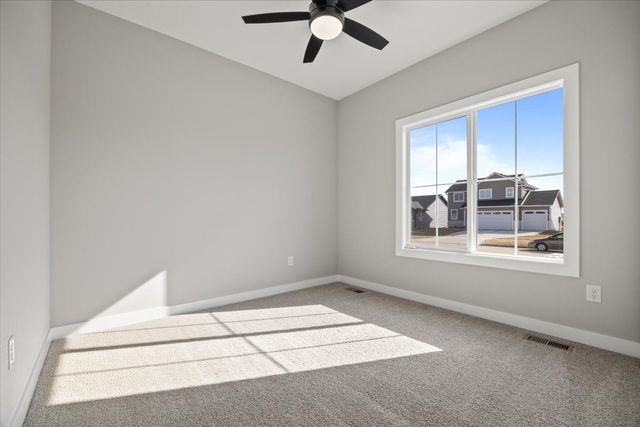 305 NW Lavelle Court, Waukee, IA 50263