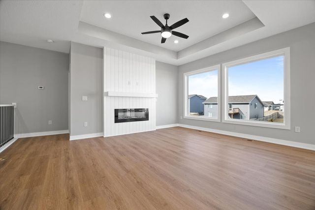 305 NW Lavelle Court, Waukee, IA 50263