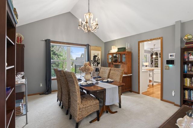 321 Deerfoot Trail, Chanhassen, MN 55317