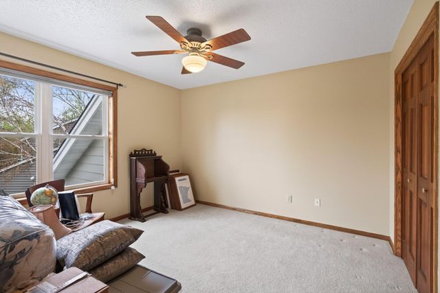 321 Deerfoot Trail, Chanhassen, MN 55317