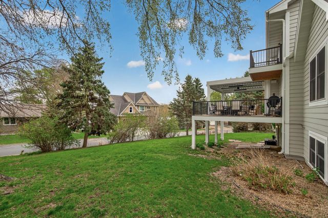 321 Deerfoot Trail, Chanhassen, MN 55317
