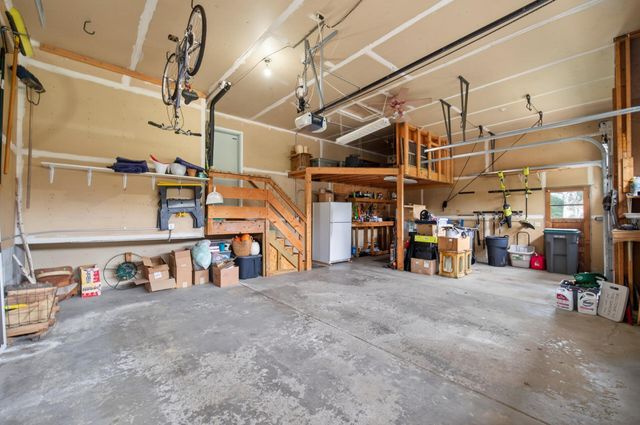 321 Deerfoot Trail, Chanhassen, MN 55317