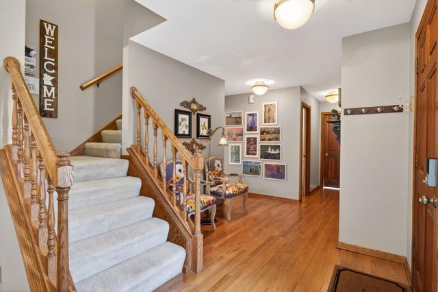 321 Deerfoot Trail, Chanhassen, MN 55317