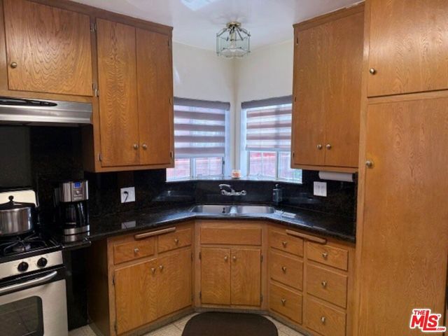 3284 Cherokee Avenue, South Gate, CA 90280