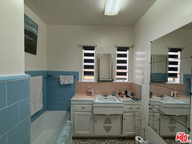 3284 Cherokee Avenue, South Gate, CA 90280