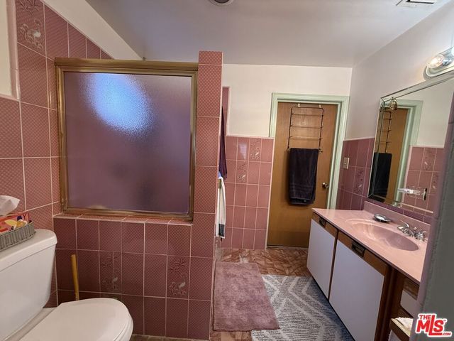 3284 Cherokee Avenue, South Gate, CA 90280