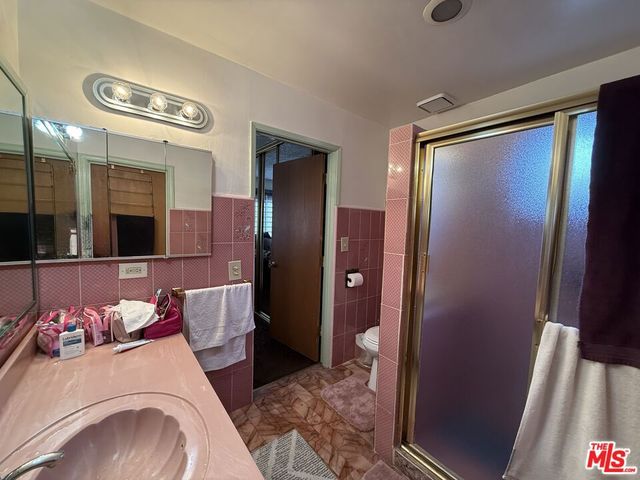 3284 Cherokee Avenue, South Gate, CA 90280