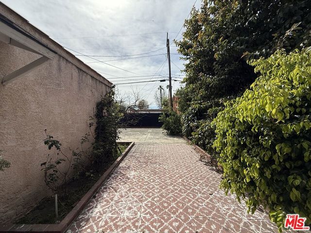 3284 Cherokee Avenue, South Gate, CA 90280