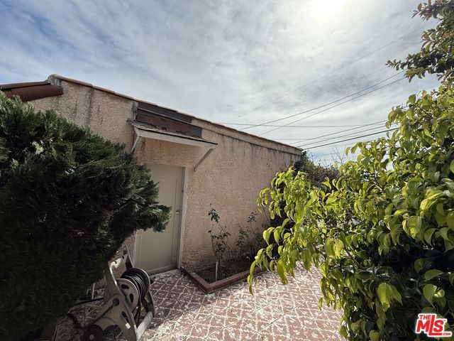 3284 Cherokee Avenue, South Gate, CA 90280