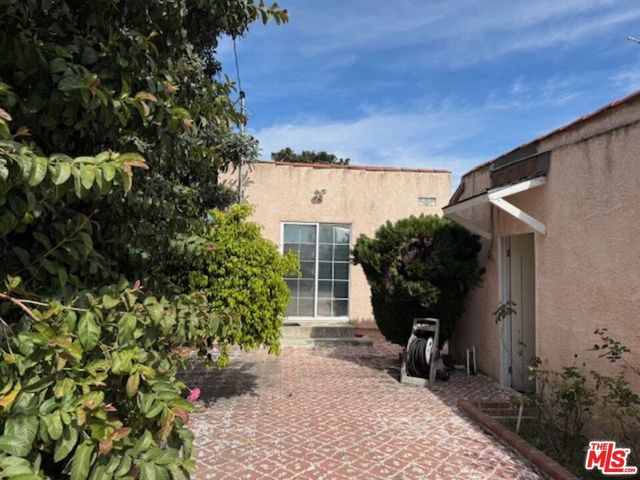 3284 Cherokee Avenue, South Gate, CA 90280