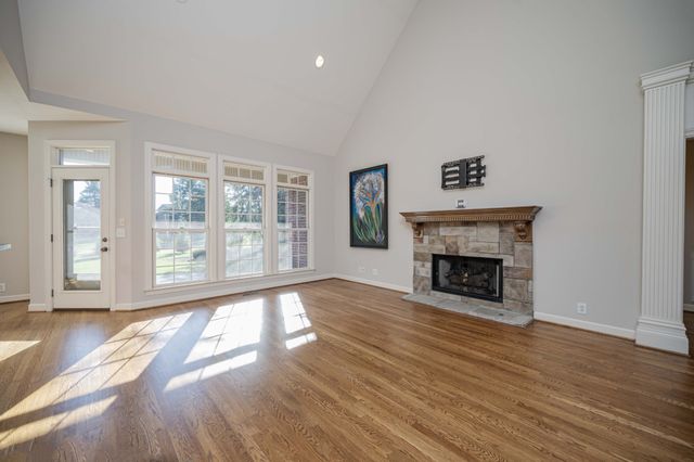 1504 Winterberry Dr, Murfreesboro, TN 37130