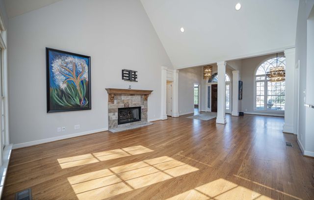 1504 Winterberry Dr, Murfreesboro, TN 37130