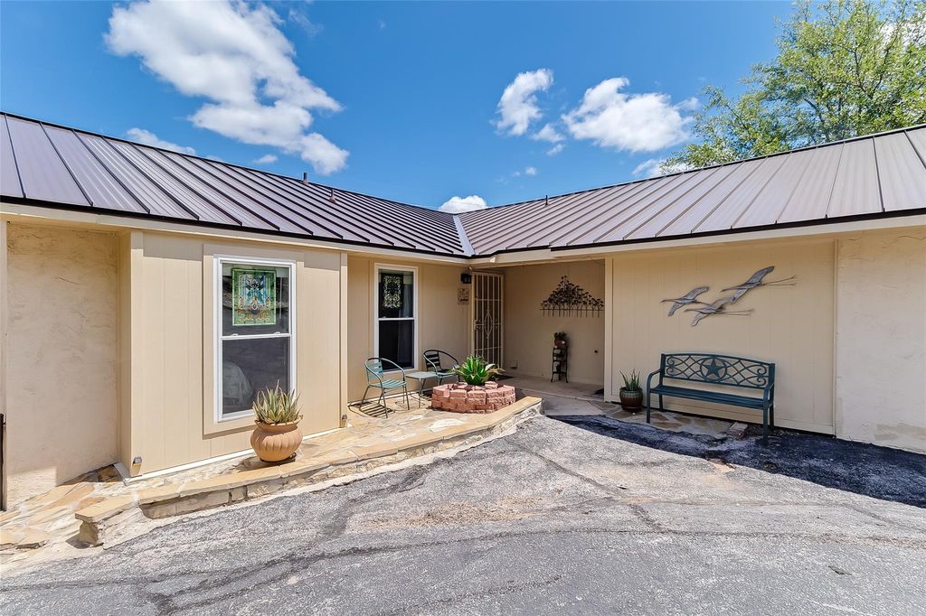 200 Full Moon 4, Horseshoe Bay, TX 78657