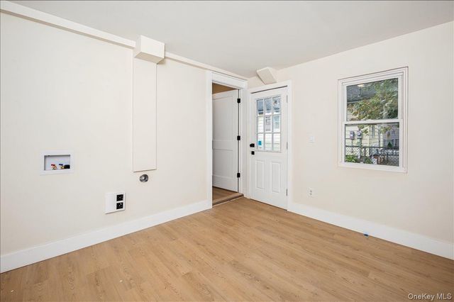 9 Greenbush Drive, Poughkeepsie, NY 12601