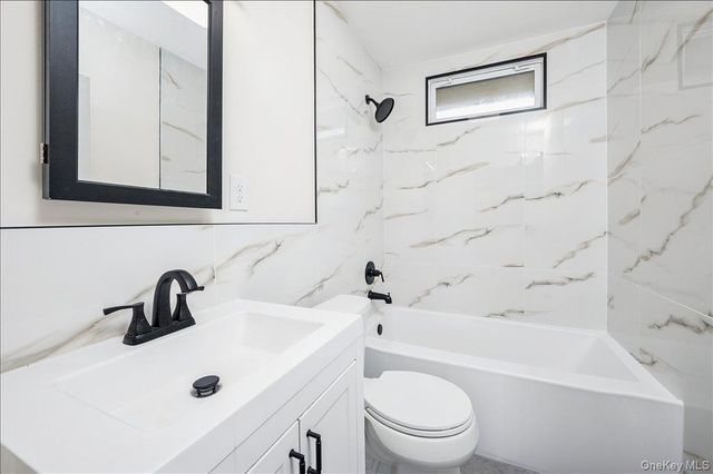 9 Greenbush Drive, Poughkeepsie, NY 12601