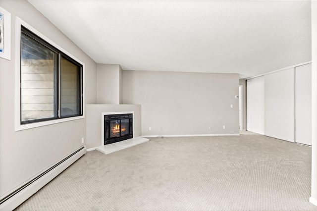 7601 W 101st Street 215, Bloomington, MN 55438