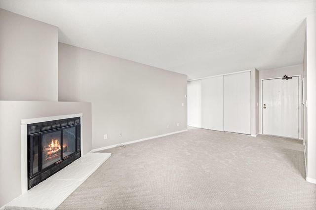 7601 W 101st Street 215, Bloomington, MN 55438