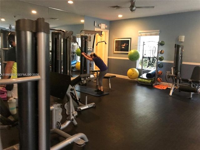 151 SW 117th Ave 9305, Pembroke Pines, FL 33025