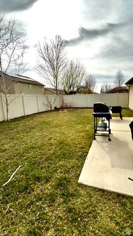 1042 N SKIPTON DR, North Salt Lake, UT 84054