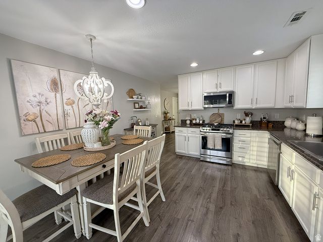 1042 N SKIPTON DR, North Salt Lake, UT 84054