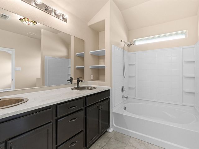 1108 Wellesbourne Lane, Fort Worth, TX 76134