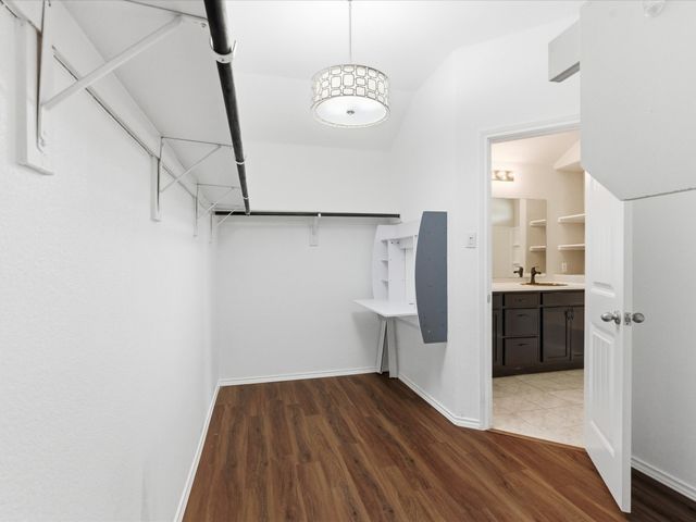 1108 Wellesbourne Lane, Fort Worth, TX 76134