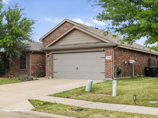 1108 Wellesbourne Lane, Fort Worth, TX 76134