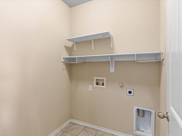 1108 Wellesbourne Lane, Fort Worth, TX 76134