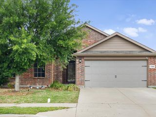1108 Wellesbourne Lane, Fort Worth, TX 76134