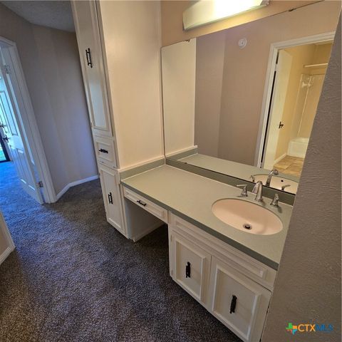 801 Old Ranch Road 12, San Marcos, TX 78666