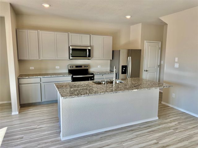 12809 Village Spun PLZ, Buda, TX 78610