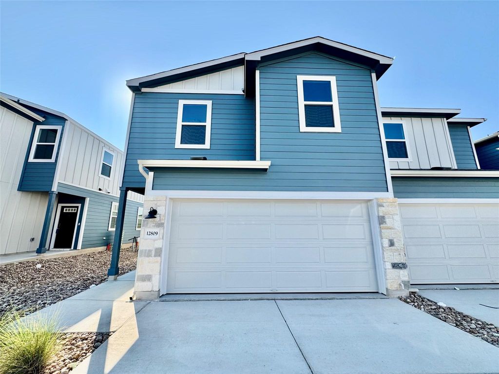 12809 Village Spun PLZ, Buda, TX 78610