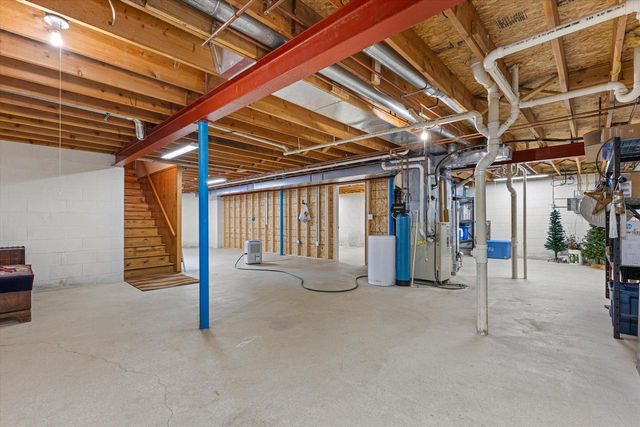 W179N9773 Riversbend CIRCLE W, Germantown, WI 53022