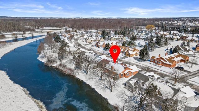 W179N9773 Riversbend CIRCLE W, Germantown, WI 53022