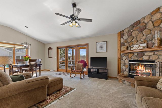 W179N9773 Riversbend CIRCLE W, Germantown, WI 53022