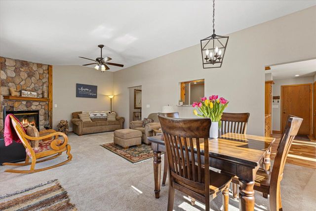 W179N9773 Riversbend CIRCLE W, Germantown, WI 53022