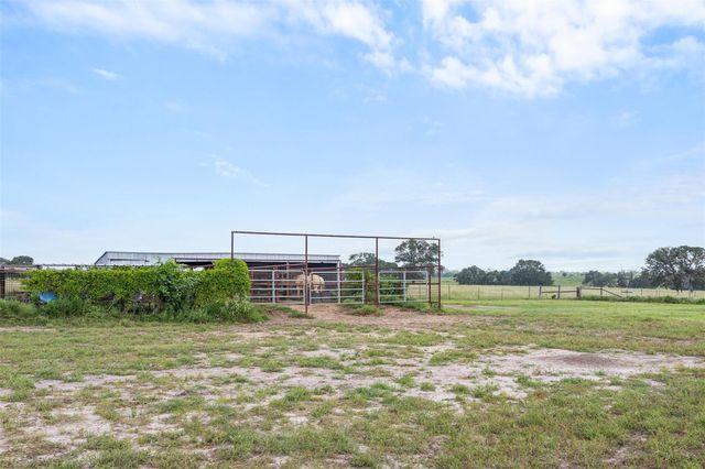1347 County Road 426, Dime Box, TX 77853