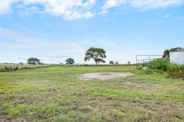 1347 County Road 426, Dime Box, TX 77853