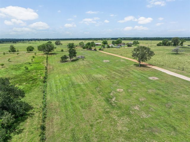 1347 County Road 426, Dime Box, TX 77853