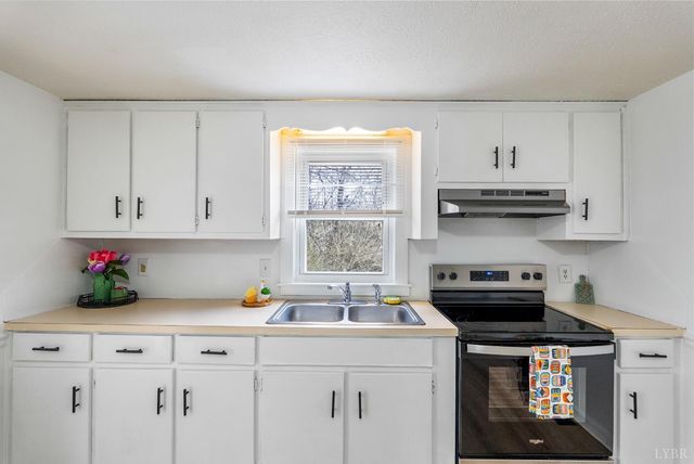 29 Oakland Avenue, Danville, VA 24540